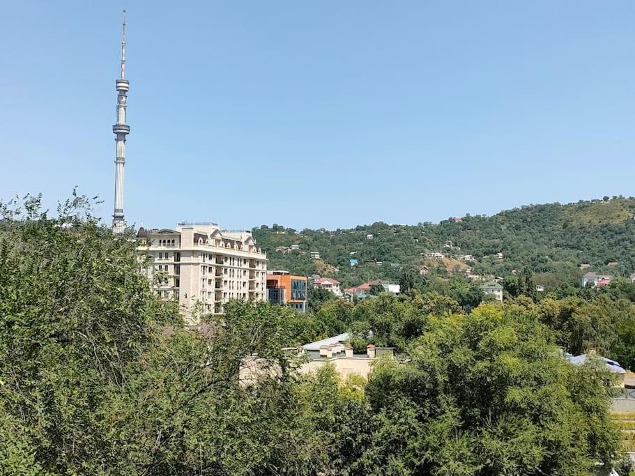 Appartement Квартира Коктобе С Видом На Горы à Almaty Extérieur photo