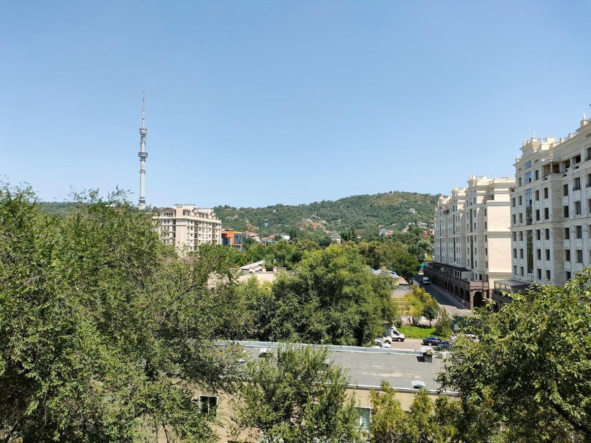 Appartement Квартира Коктобе С Видом На Горы à Almaty Extérieur photo