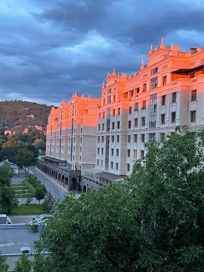 Appartement Квартира Коктобе С Видом На Горы à Almaty Extérieur photo