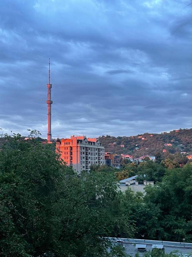 Appartement Квартира Коктобе С Видом На Горы à Almaty Extérieur photo